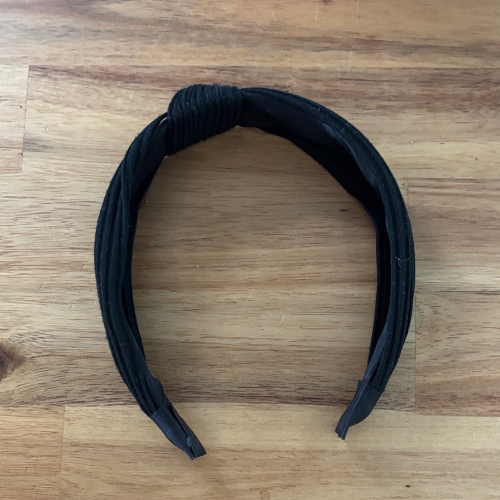 Black Knot Headband